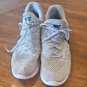 Nike Gray Lunarlon GC Sneakers Gym Work Out Yoga Running Sz 9 Comfy Soft